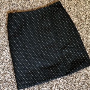 Ann Taylor black and gold size 0P skirt
